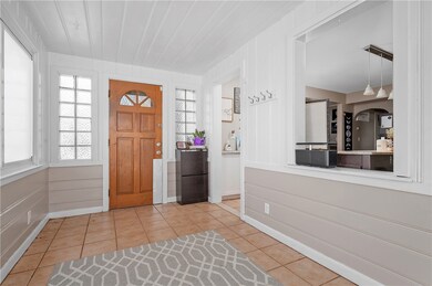 37 Royal Ave, Providence, RI 02904 - photo 4