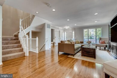 11927 Thurloe Dr, Lutherville Timonium, MD 21093 - photo 2