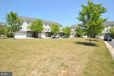 25365 Crossfield Dr, Chantilly, VA 20152 - photo 6