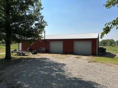 20069 Pratt Rd, Parsons, KS 67357 - photo 3