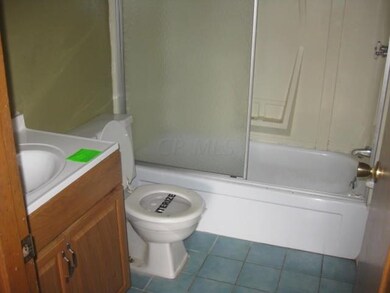 1160 Ironwood Dr, Columbus, OH 43229 - photo 3