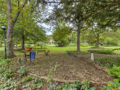 4044 S Deer Park Ln, Harrah, OK 73045 - photo 2