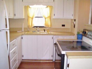 14 1st Ave, Westfield, MA 01085 - photo 6