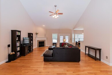 160 Bridle Path-5