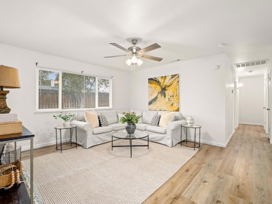 4557 N Sequoia Dr, Fresno, CA 93705 - photo 3