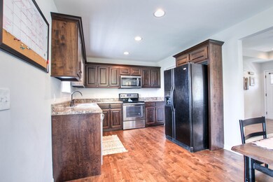 703 Oak Dr, Manchester, TN 37355 - photo 6