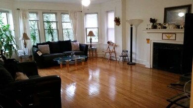 6137 N Mozart St, Chicago, IL 60659 - photo 3