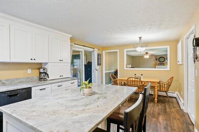 6 Quincy Rd unit B, Londonderry, NH 03053 - photo 5