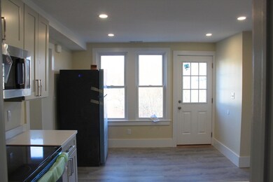78 Endicott St unit 2L, Peabody, MA 01960 - photo 4
