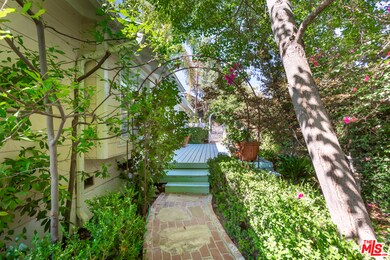 4912 Medina Dr, Woodland Hills, CA 91364 - photo 7