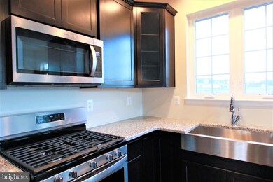 20218 Capital Ln, Hagerstown, MD 21742 - photo 5