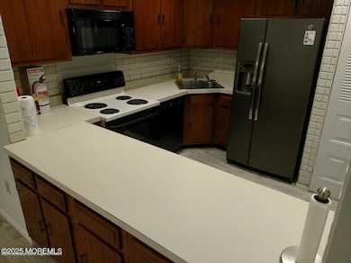 137 Amberly Dr unit E, Manalapan, NJ 07726 - photo 6