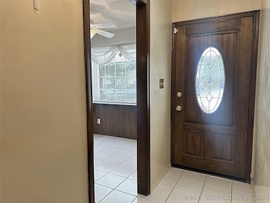 60 Town And Country Cir, Ardmore, OK 73401 - photo 2