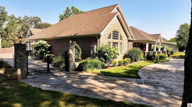 135 Allegheny Rd, Gilbertsville, KY 42044 - photo 2