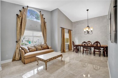 Living room/dining room