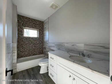 526 Drumgoole Rd E unit 1, Staten Island, NY 10312 - photo 6