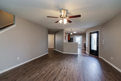 9929 Kingfisher Dr, Conroe, TX 77385 - photo 5