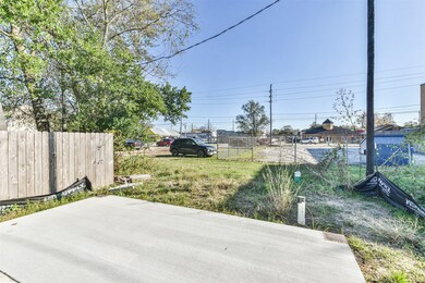 203 Houston St, Tomball, TX 77375 - photo 6