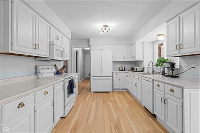 895 Briar Patch Ln, Greenwood, IN 46142 - photo 7