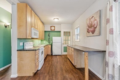 1162 Kern St, Waterloo, IA 50703 - photo 6