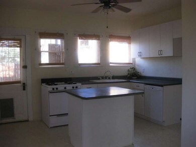 Open kitchen w/ island