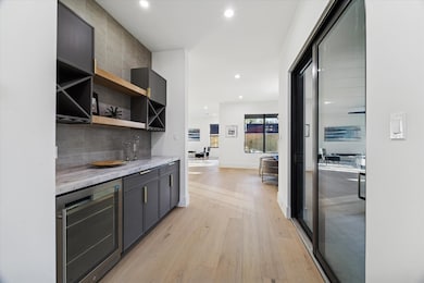 616 Eleanor St, Houston, TX 77009 - photo 7