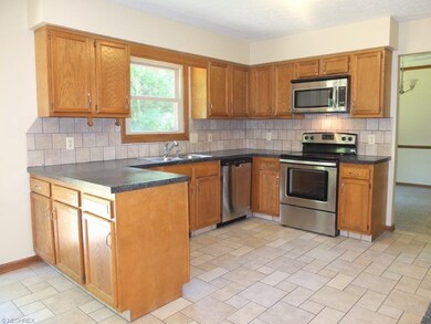 Updated kitchen with stainless steel appliances, t