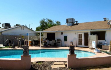 2237 W Obispo Ave Pool 4