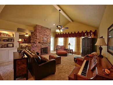 Living Room. Plenty of room for your large furnitu