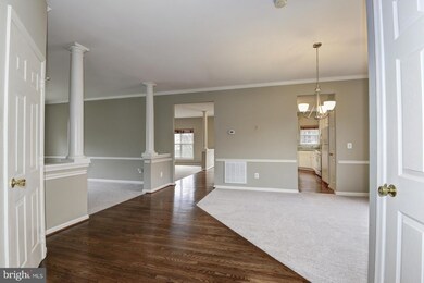 21495 Arbor Glen Ct, Broadlands, VA 20148 - photo 2