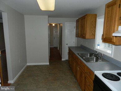 17122 Virginia Ave, Williamsport, MD 21795 - photo 3