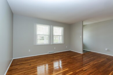 3735 Gairlock Dr, Columbus, OH 43228 - photo 6