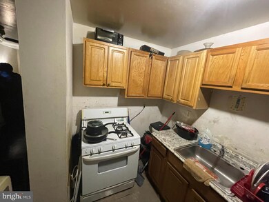 1711 N Caroline St, Baltimore, MD 21213 - photo 7