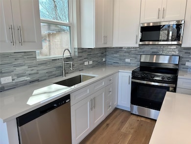 1115 Neches St, Lockhart, TX 78644 - photo 4