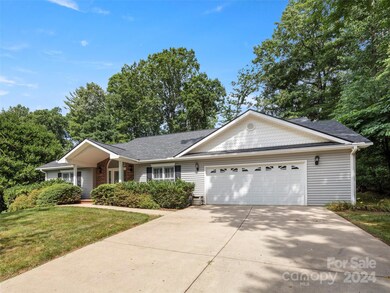 53 Forest Lake Dr, Asheville, NC 28803 - photo 3