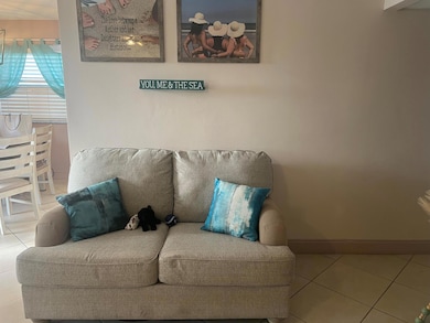 81 Flanders B unit B, Delray Beach, FL 33484 - photo 6