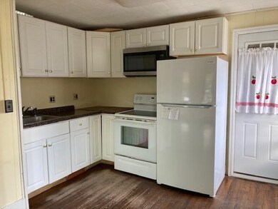 23 Ashuelot St unit 2, Winchester, NH 03470 - photo 2