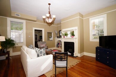 138-B Tradd St - Living Room