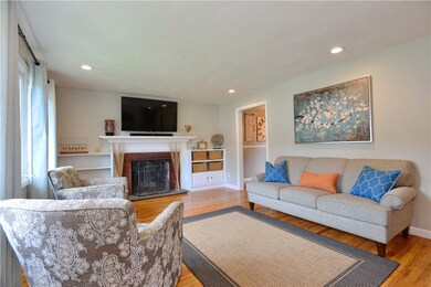 42 Tomahawk Ct, Warwick, RI 02886 - photo 5