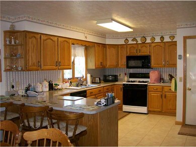 2312 Loveland Ave, Erie, PA 16506 - photo 2