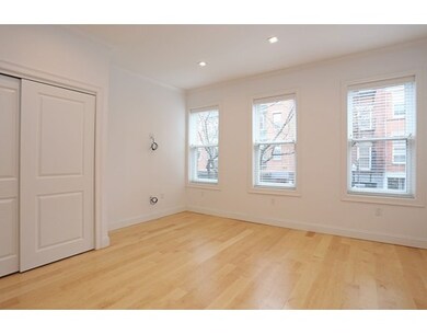 348 Hanover St, Boston, MA 02113 - photo 3