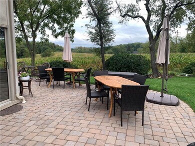 2161 Woodridge Dr, Macungie, PA 18062 - photo 5