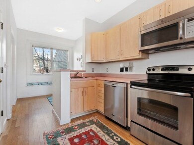 258 Bishops Forest Dr, Waltham, MA 02452 - photo 4