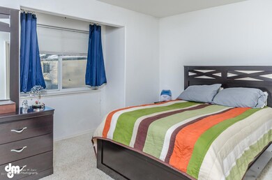 8542 Sara Lynn Pl Anchorage AK-large-005