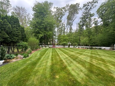 8 Academy Dr, Cumberland, RI 02864 - photo 4