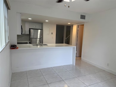 8031 Lagos de Campo Blvd unit L3, Tamarac, FL 33321 - photo 4