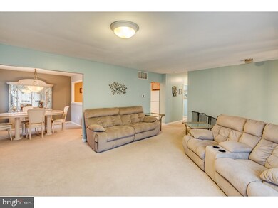 9 Colgate Dr, Cherry Hill, NJ 08034 - photo 6