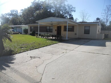 5724 Cedar Forest Dr S, Jacksonville, FL 32210 - photo 2