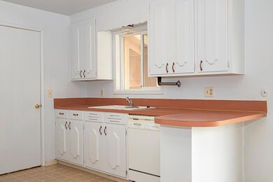 710 SW Westholm Ave, Grants Pass, OR 97526 - photo 6