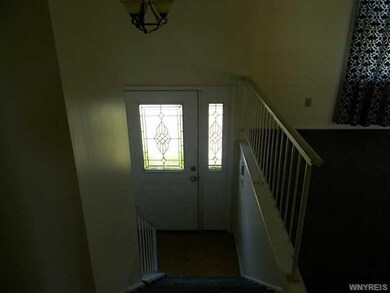 Foyer. Step inside please